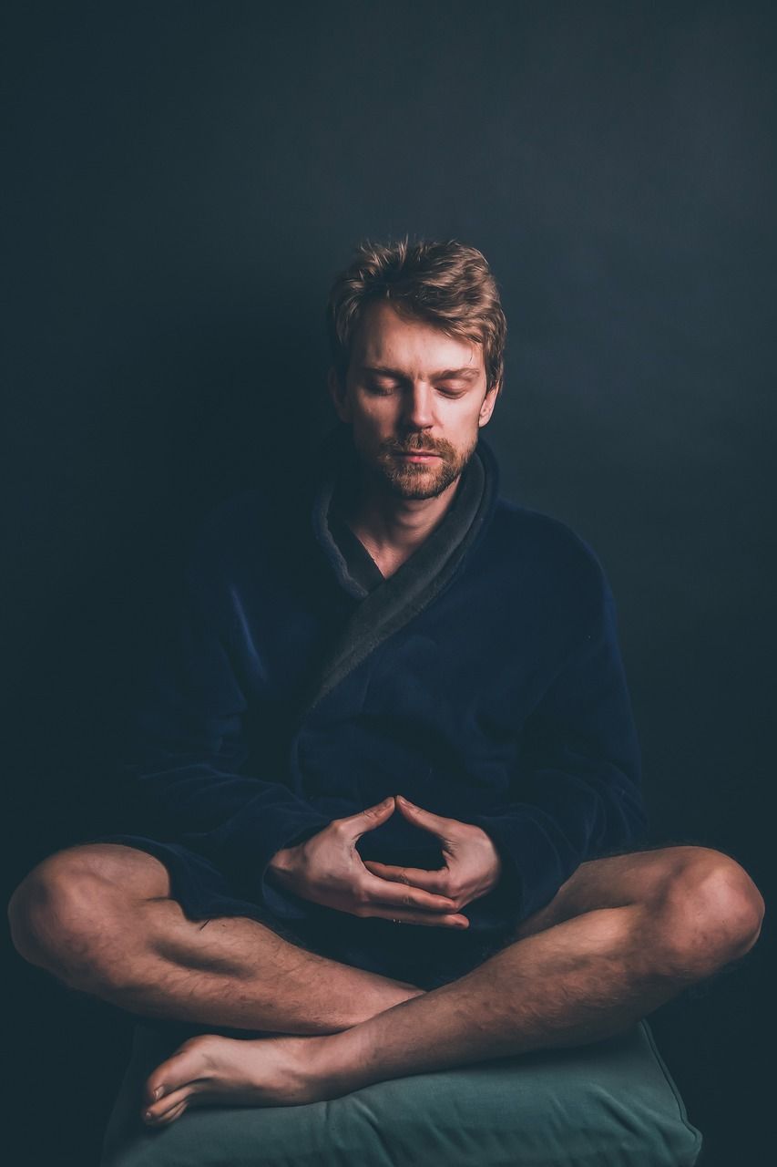 Meditasjon mot stress: En omfattende guide for helsebevisste forbrukere